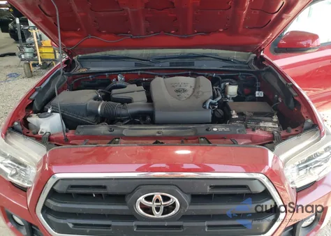 2017 Toyota Tacoma Access Cab z USA, uszkodzony, nr VIN 5TFSZ5AN9HX092198